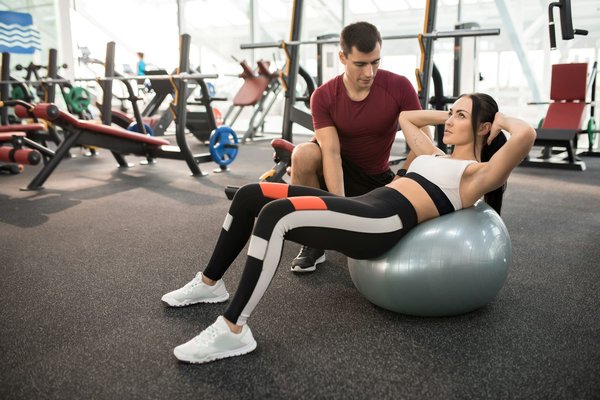 Devenir instructeur de fitness : quel parcours de certification choisir ?